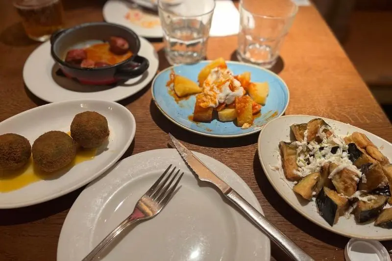 Vegetarian dishes at Taller de Tapas